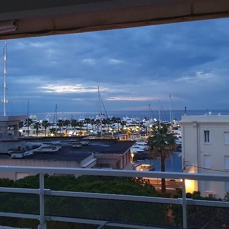 Standing vue mer entre Cannes et Antibes Golfe-Juan Extérieur photo